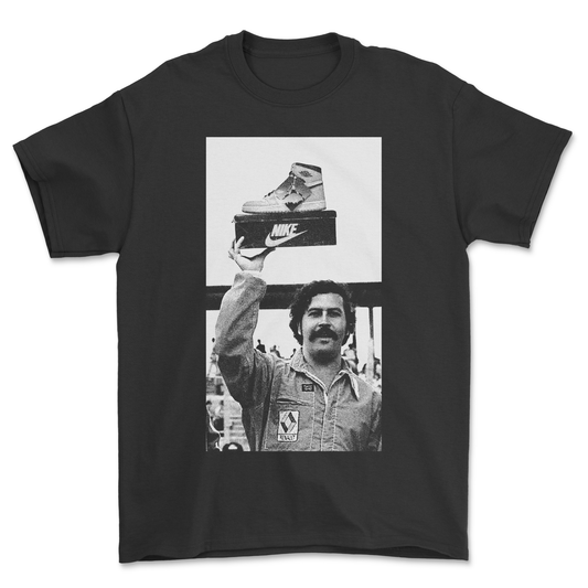 Photo d'identité judiciaire de Pablo - T-shirt